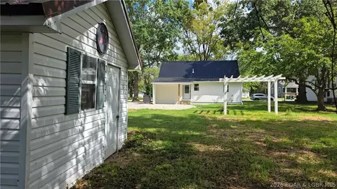 Exterior - 505 N Monroe St, Versailles, MO 65084 photo 6 of 6