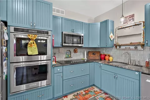 Kitchen - 29601 Timber Loop, Edwards, MO 65326 photo 4 of 7