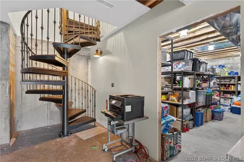 Entry Way - 29601 Timber Loop, Edwards, MO 65326 photo 1 of 1