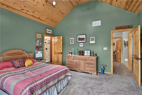 Bedroom - 29601 Timber Loop, Edwards, MO 65326 photo 2 of 4