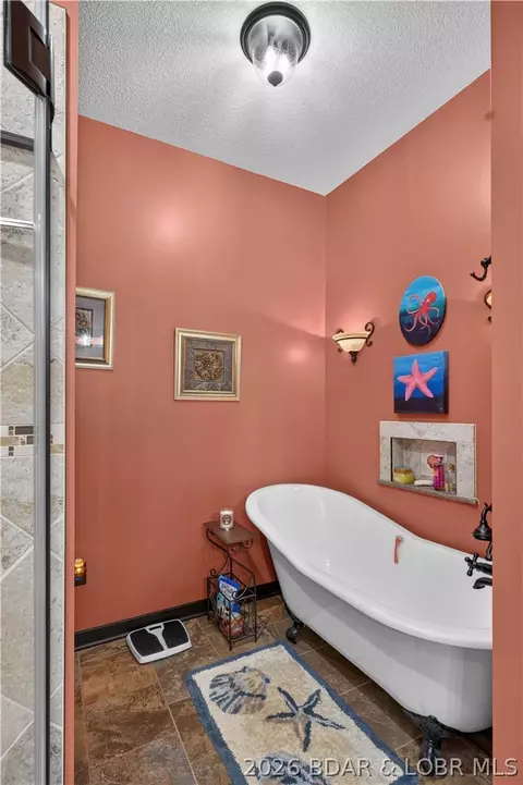 Bath - 29601 Timber Loop, Edwards, MO 65326 photo 4 of 5