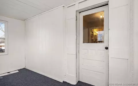 Entry Way - 230 N Moreau Ave, Tipton, MO 65081 photo 3 of 4