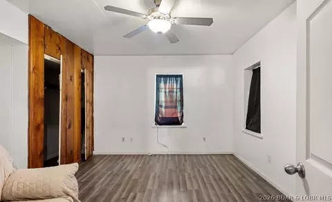 Bedroom - 230 N Moreau Ave, Tipton, MO 65081 photo 3 of 4