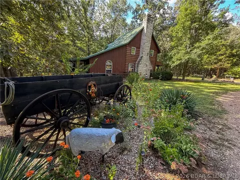 10090 Barn Rd, Fortuna, MO 65034