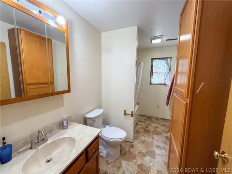 Bath - 15029 Hwy N, Stover, MO 65078 photo 2 of 5