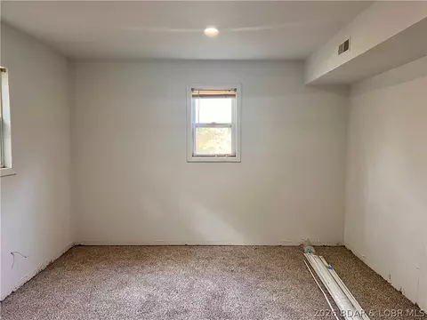 Bedroom - 3081 Pine Cove Rd, Edwards, MO 65326 photo 3 of 3