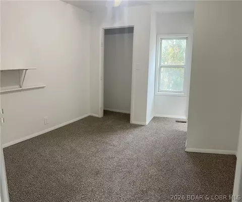 Bedroom - 3081 Pine Cove Rd, Edwards, MO 65326 photo 2 of 3