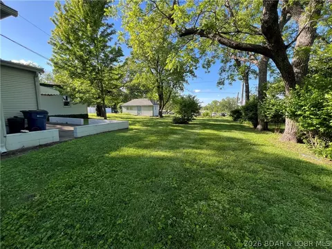 Exterior - 601 E Newton St, Eldon, MO 65026 photo 17 of 23