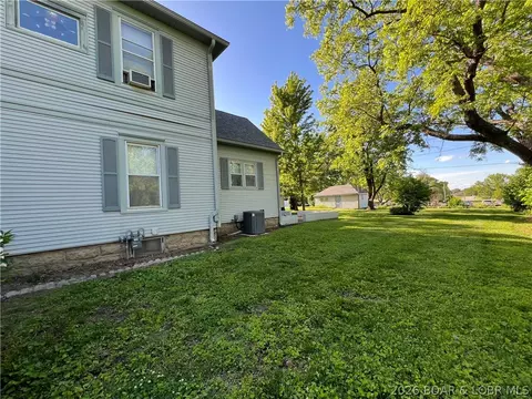 Exterior - 601 E Newton St, Eldon, MO 65026 photo 10 of 23