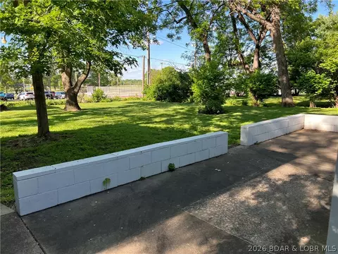 Exterior - 601 E Newton St, Eldon, MO 65026 photo 12 of 23