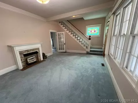 Living - 601 E Newton St, Eldon, MO 65026 photo 2 of 7