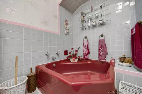 Bath - 601 E Newton St, Eldon, MO 65026 photo 7 of 8