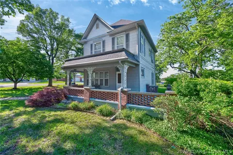 Exterior - 601 E Newton St, Eldon, MO 65026 photo 8 of 23
