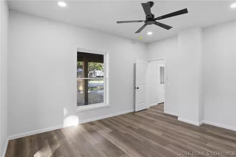 Entry Way - 116 Oak St, Eldon, MO 65026 photo 5 of 5