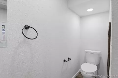 Bath - 116 Oak St, Eldon, MO 65026 photo 2 of 3