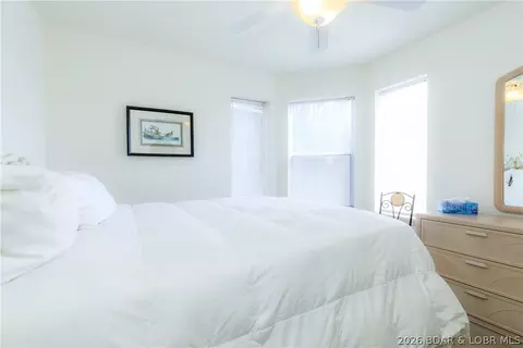Bedroom - 601 Park Place Dr #1A, Kaiser, MO 65047 photo 6 of 8