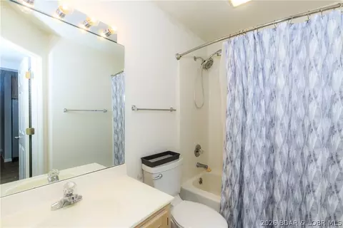 Bath - 601 Park Place Dr #1A, Kaiser, MO 65047 photo 3 of 3