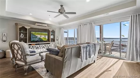 142 Palisades Condo Dr E #2A, Lake Ozark, MO 65049