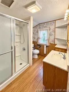 Bath - 610 Old W Rd, Versailles, MO 65084 photo 1 of 1