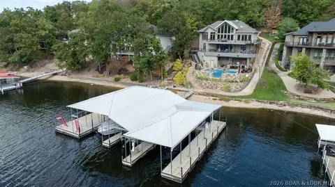 685 Grand View Dr, Sunrise Beach, MO 65079