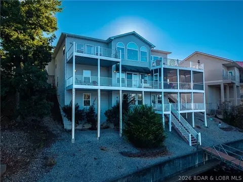100 Allies Alley Dr, Sunrise Beach, MO 65079