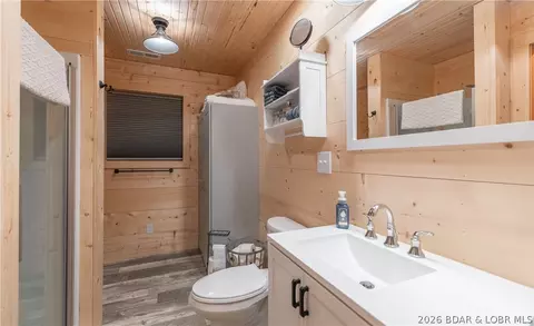 Bath - 81 Meadowlark Rd, Brumley, MO 65017 photo 3 of 3