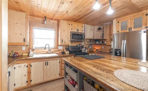 Kitchen - 81 Meadowlark Rd, Brumley, MO 65017 photo 3 of 3