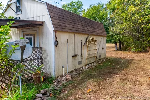 Exterior - 40 Barton School Rd, Brumley, MO 65017 photo 6 of 23