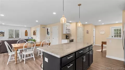 463 Lindsay Ln, Camdenton, MO 65020