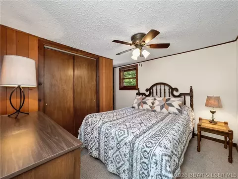 Bedroom - 155 Seclusion Dr, Camdenton, MO 65020 photo 5 of 5
