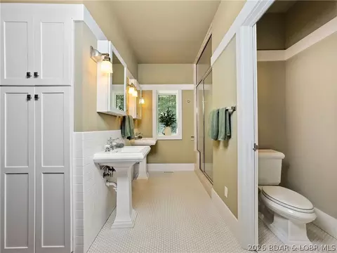 Bath - 155 Seclusion Dr, Camdenton, MO 65020 photo 2 of 4