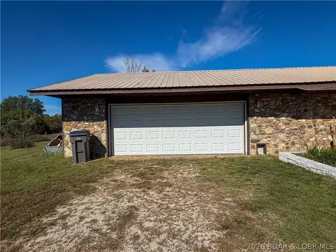 Exterior - 14077 Hwy D, Versailles, MO 65084 photo 4 of 6
