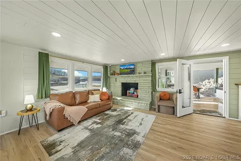 Living - 30822 Windy Ln, Rocky Mount, MO 65072 photo 4 of 6