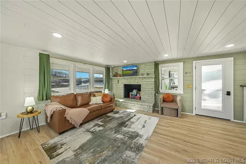 Living - 30822 Windy Ln, Rocky Mount, MO 65072 photo 3 of 6