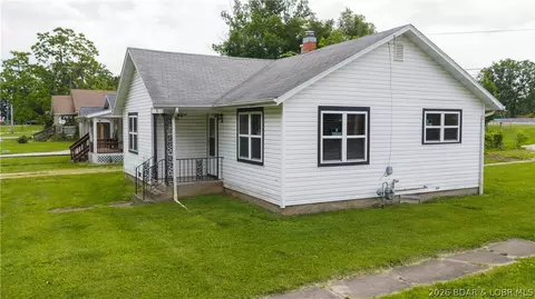 Exterior - 70 Camden Ave, Camdenton, MO 65020 photo 2 of 2