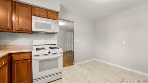 Entry Way - 70 Camden Ave, Camdenton, MO 65020 photo 1 of 1