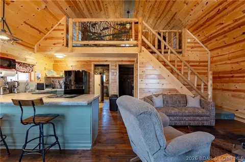 3115 Green Ridge Dr, Climax Springs, MO 65324