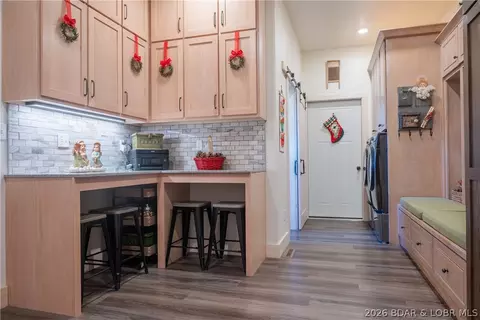 Entry Way - 367 Hwy Mm, Eldon, MO 65026 photo 2 of 2