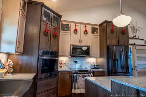 Kitchen - 367 Hwy Mm, Eldon, MO 65026 photo 4 of 5