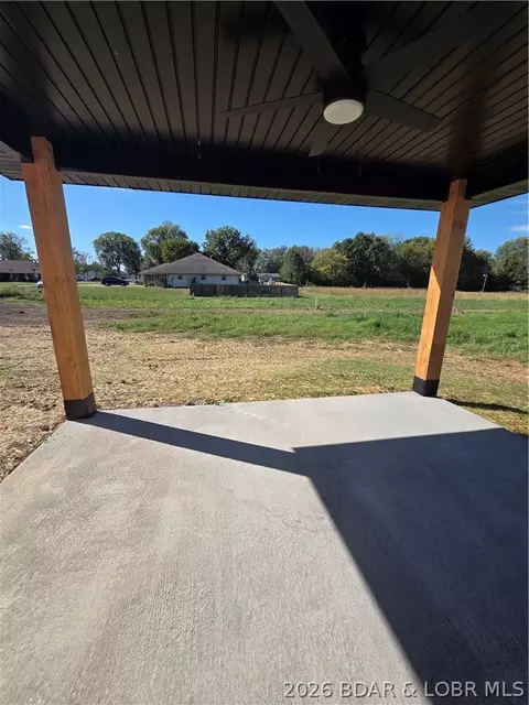 Exterior - 1013 Colorado Ave, Eldon, MO 65026 photo 3 of 4