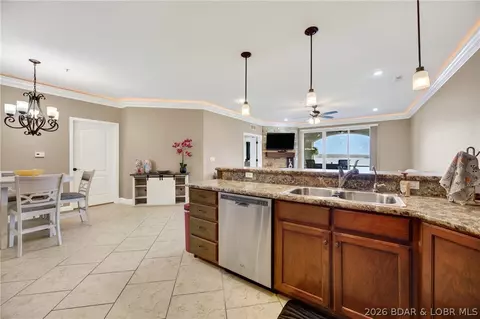 Kitchen - 100 Trinity Pointe Dr #1N, Camdenton, MO 65020 photo 3 of 6