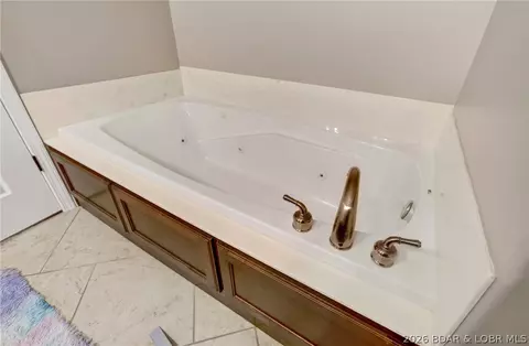 Bath - 100 Trinity Pointe Dr #1N, Camdenton, MO 65020 photo 3 of 4