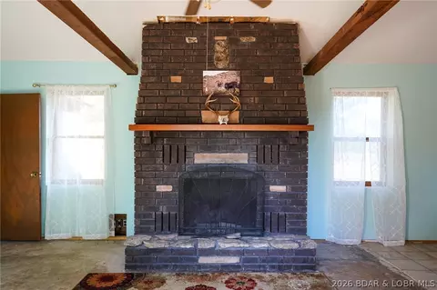Living - 4 Kings Bluff Dr, Eugene, MO 65032 photo 1 of 1