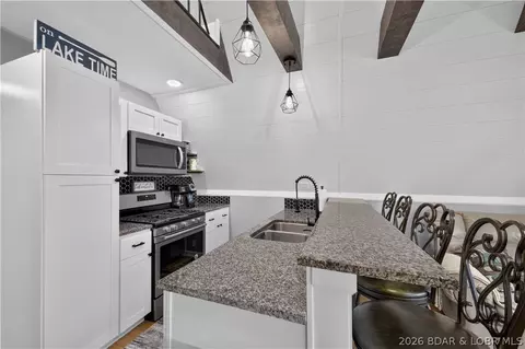 Kitchen - 4571 Jerry Lees Way, Stover, MO 65078 photo 4 of 4