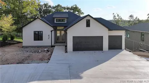 42 Bear Trce, Sunrise Beach, MO 65079
