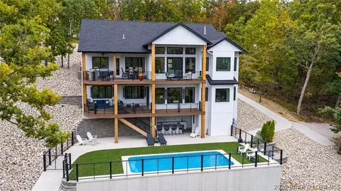 193 Beachnut Dr, Sunrise Beach, MO 65079