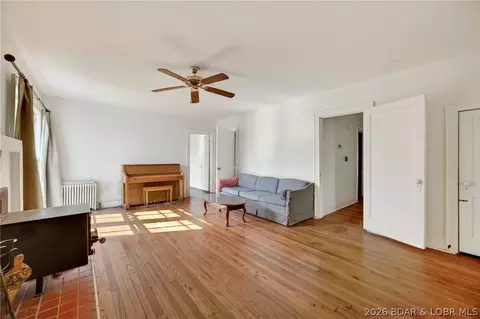 Living - 332 Business Route 5, Camdenton, MO 65020 photo 3 of 7