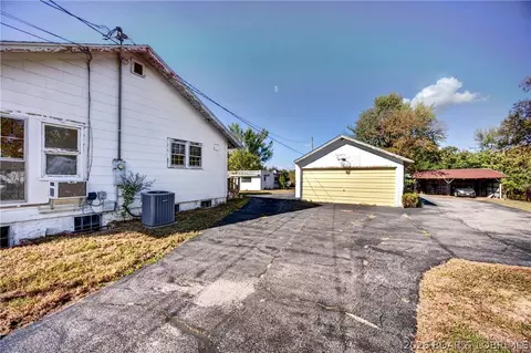 Exterior - 332 Business Route 5, Camdenton, MO 65020 photo 5 of 9