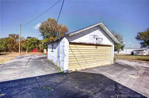 Exterior - 332 Business Route 5, Camdenton, MO 65020 photo 4 of 9