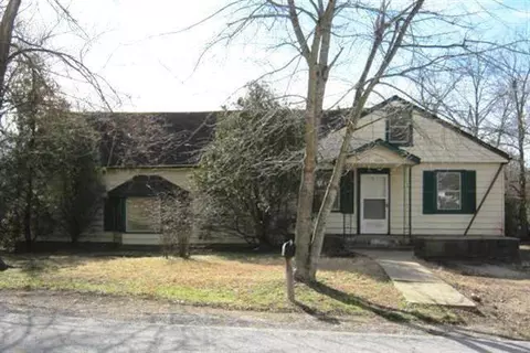3328 W Harrison St, Springfield, MO 65802 photo 1